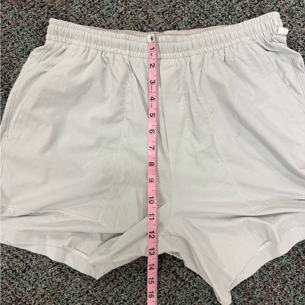 Lululemon Bowline Short 6” Ripstop Grey Size Medium - Picture 3 of 6